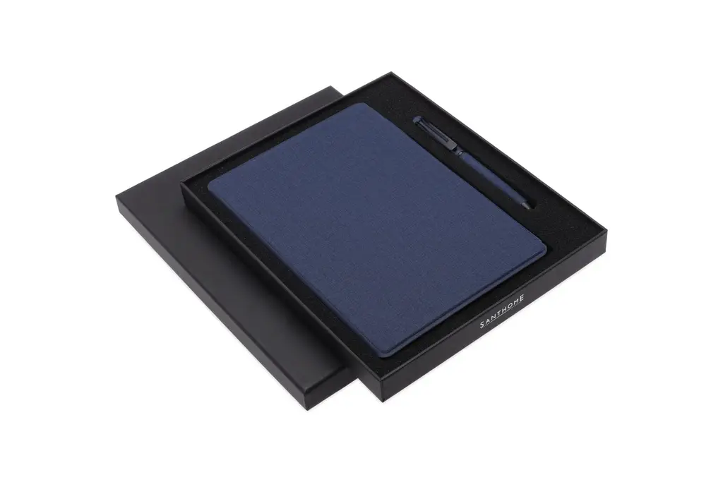 CHANGE ZERO Sustainable Gift Set with Refillable Notebook & Pen - Navy (4).webp
