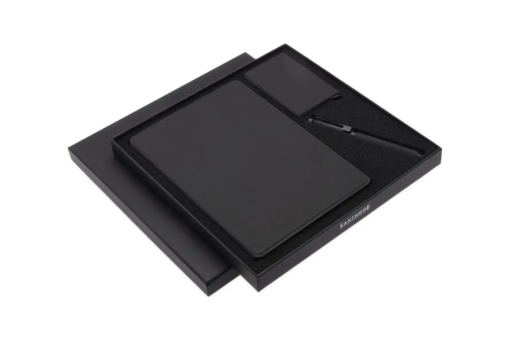 CHANGE ZERO Sustainable Gift Set with Refillable Notebook, Pen & Cardholder - Black (7).webp